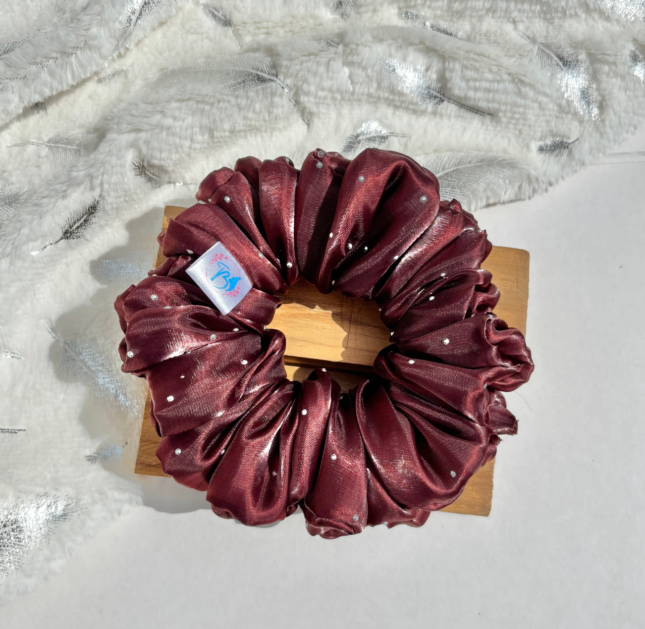 Chocolate Brown – Glow Glam Scrunchie