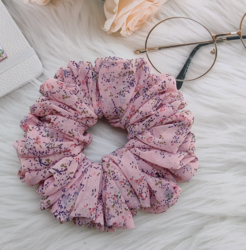 Pink Dots – Georgette Fluff Scrunchie