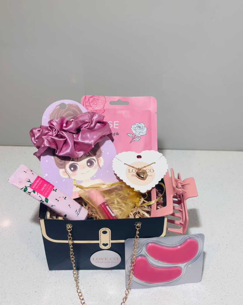 Blush Bloom – Pink Aesthetic Gift Hamper for Her
