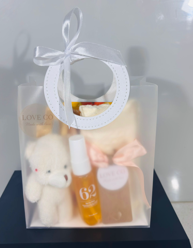 Pocket Hug – Mini Gift Bag for Her