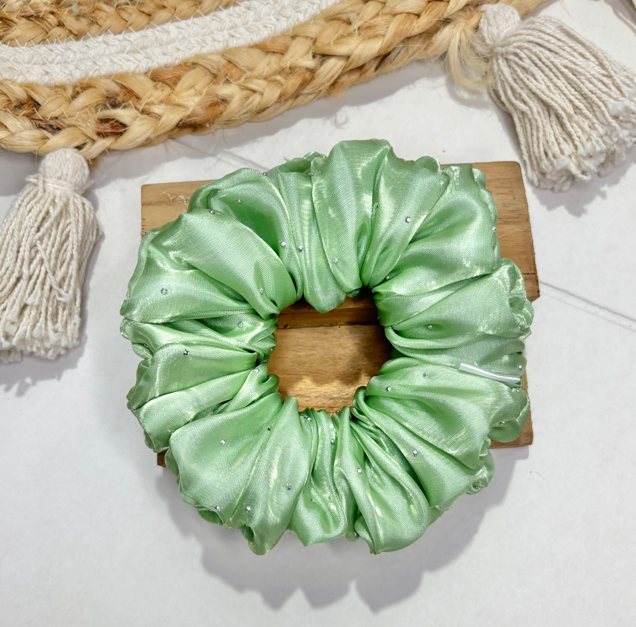 Green – Glow Glam Scrunchie