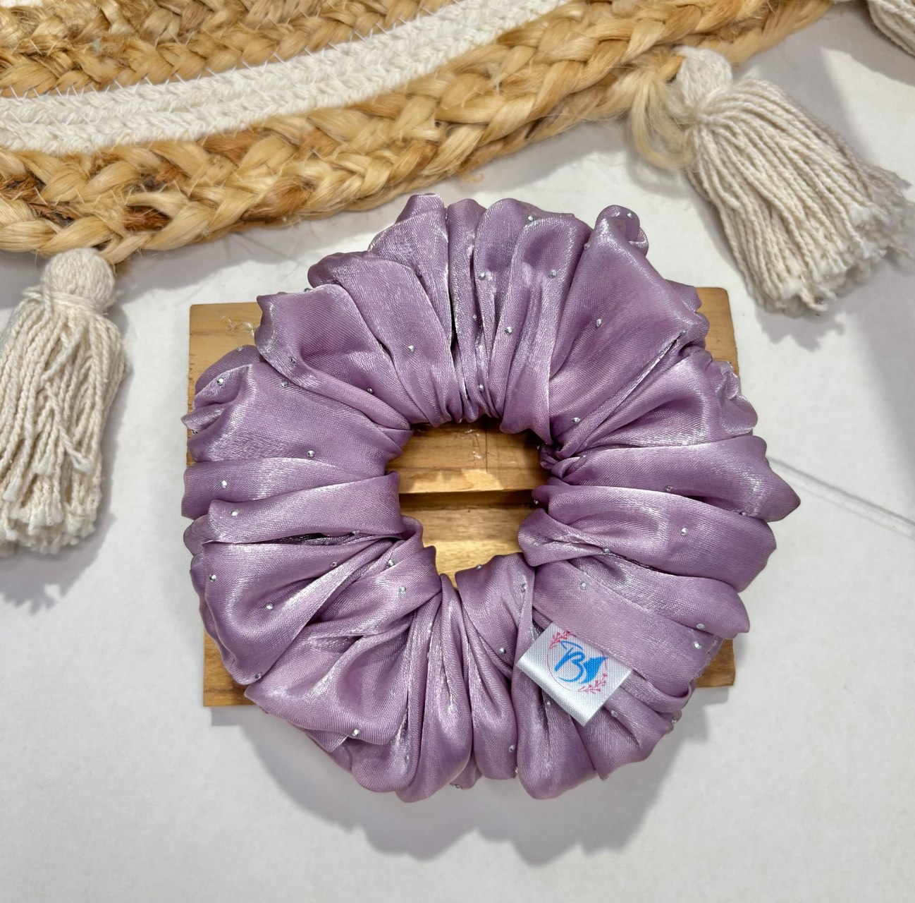 Lilac – Glow Glam Scrunchie