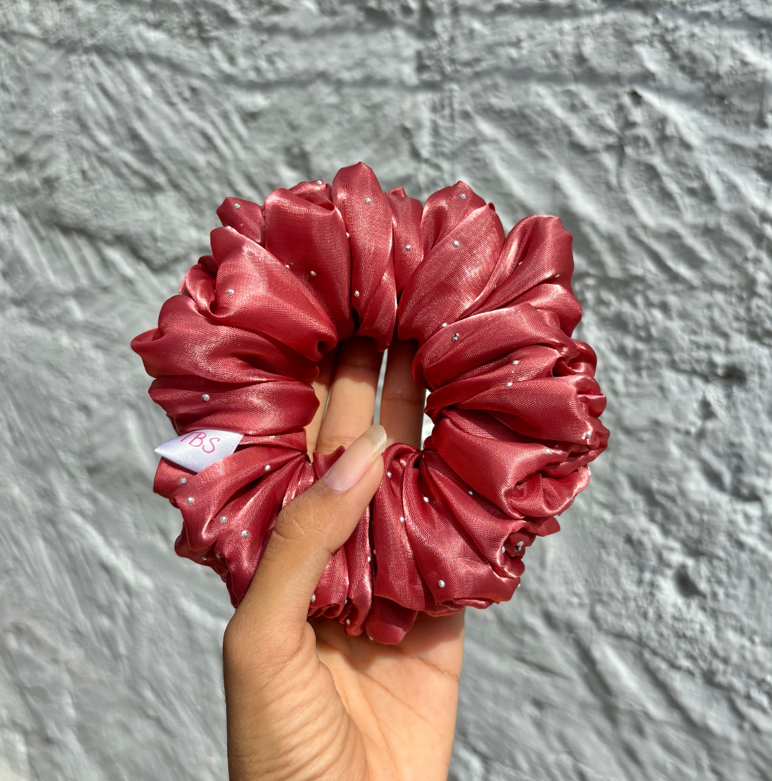 Peachy Coral – Glow Glam Scrunchie