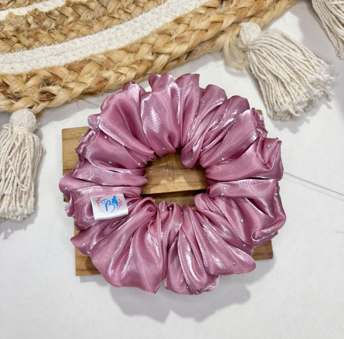 Rose – Glow Glam Scrunchie