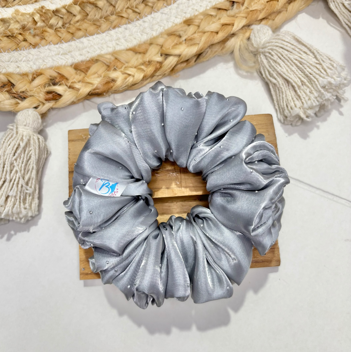 Silver – Glow Glam Scrunchie
