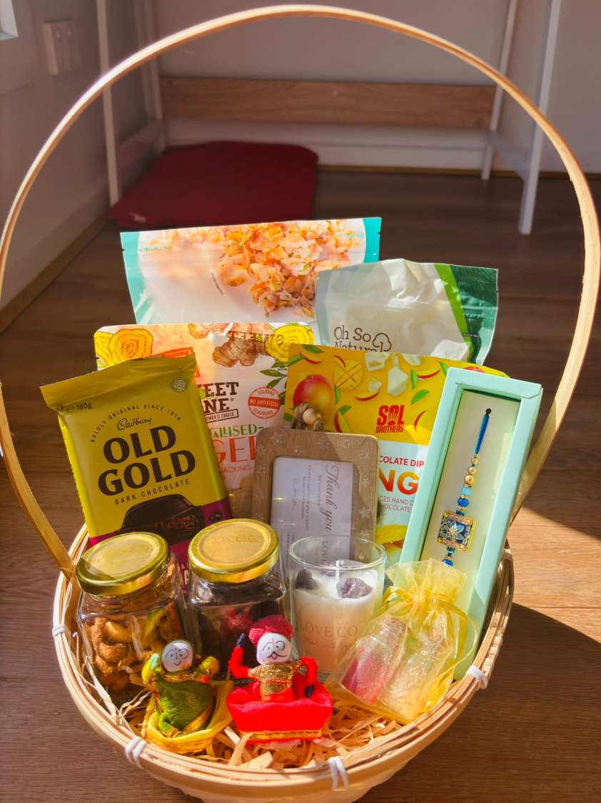 ✨ Golden Indulgence Festive Hamper ✨