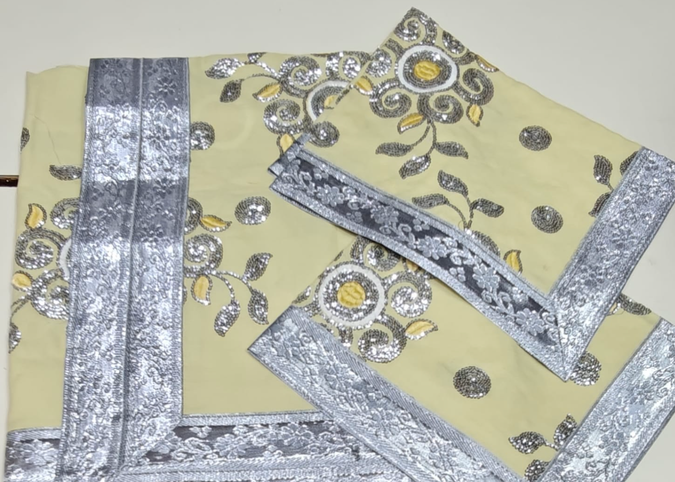 Soft Yellow with Silver Floral Rumala Sahib